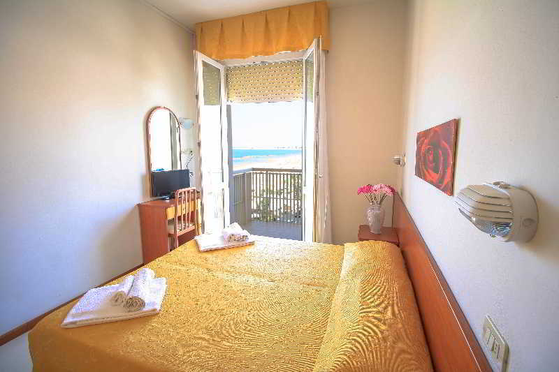 Hotel Carnaby Rimini Exteriör bild